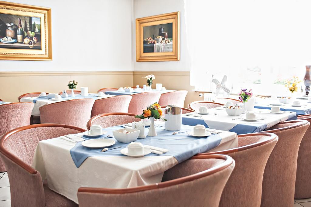 Loewen Hotel Оффенбах Экстерьер фото